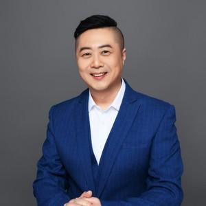 张震